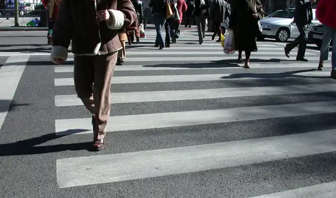 ¿Caída en la vía pública? La «Falta de Servicio» y el derecho a ser indemnizado por la Municipalidad